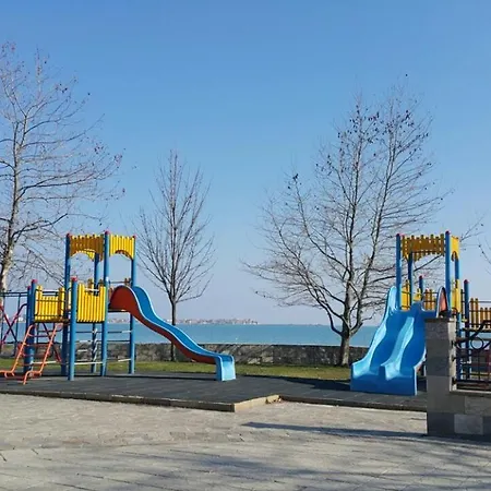 Апартамент В Комплексе С Бассейном Поморие Apartment Pomorie